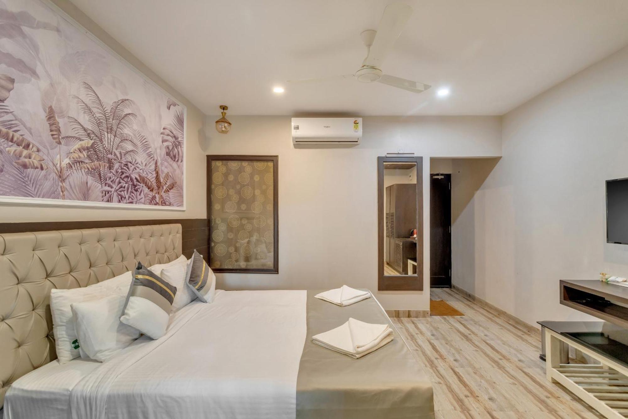 Skon Morjim Beach Resort By Orion Hotels Vieux-Goa Extérieur photo